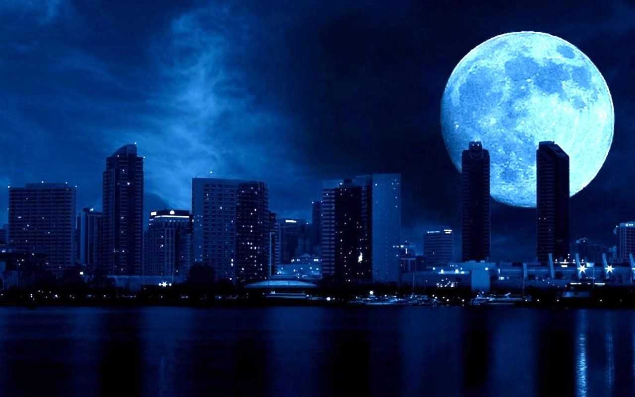 Ночной город с луной