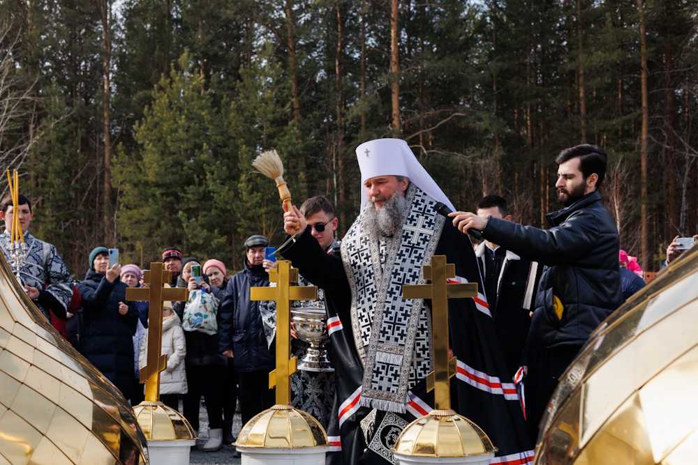 Освящение храма в комарово