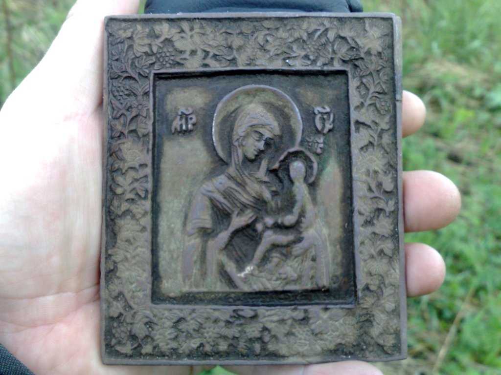 Православные священники приметы не признают, так как считают их лукавством нечистого Икона является олицетворением святости и чистоты Откуда появилась